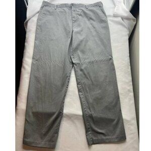 Men's DOCKERS D3 Gray Dress Pants‎ Size 44 x 32. These slacks are extremely fit.